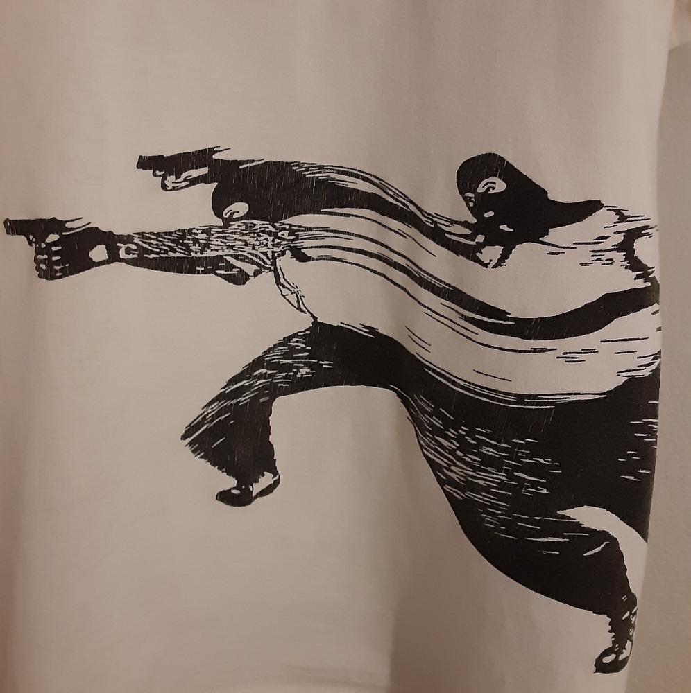 Vintage WK interact shirt kaws shepard fairey futura 2000 alife supreme Irak